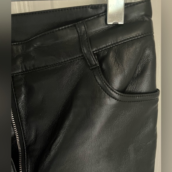 Aritzia’s Wilfred Vegan Leather Pants - Picture 5 of 7